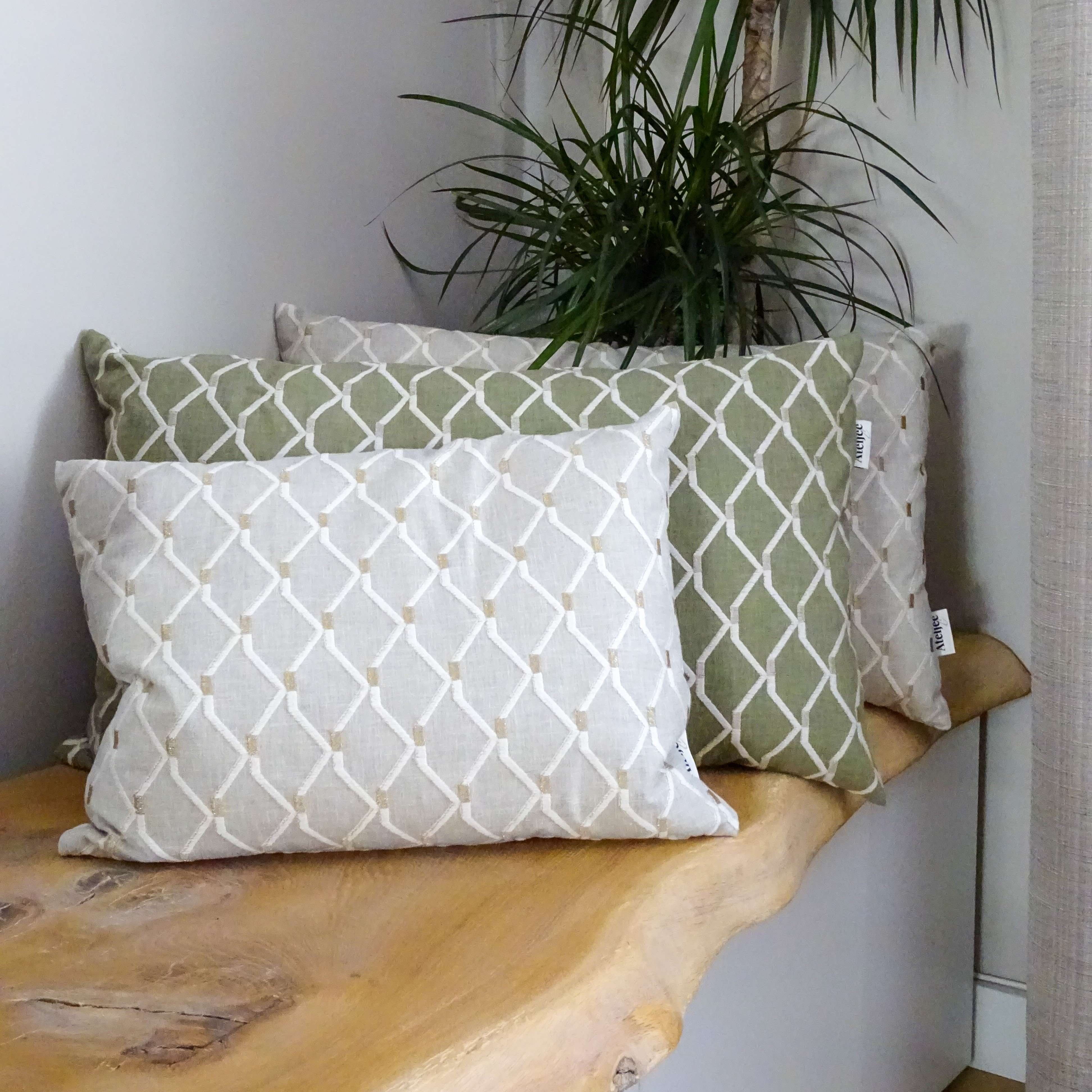 Lattice Loom – Soft Grey